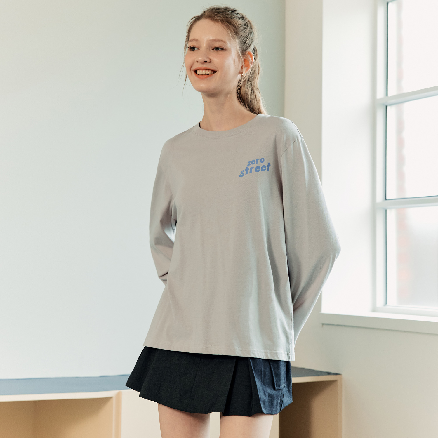 [N배송][제로스트릿][2컬러] 백도넛 스트랩 티셔츠 LONG SLEEVE BACK DONUT T-SHIRT 이미지 2