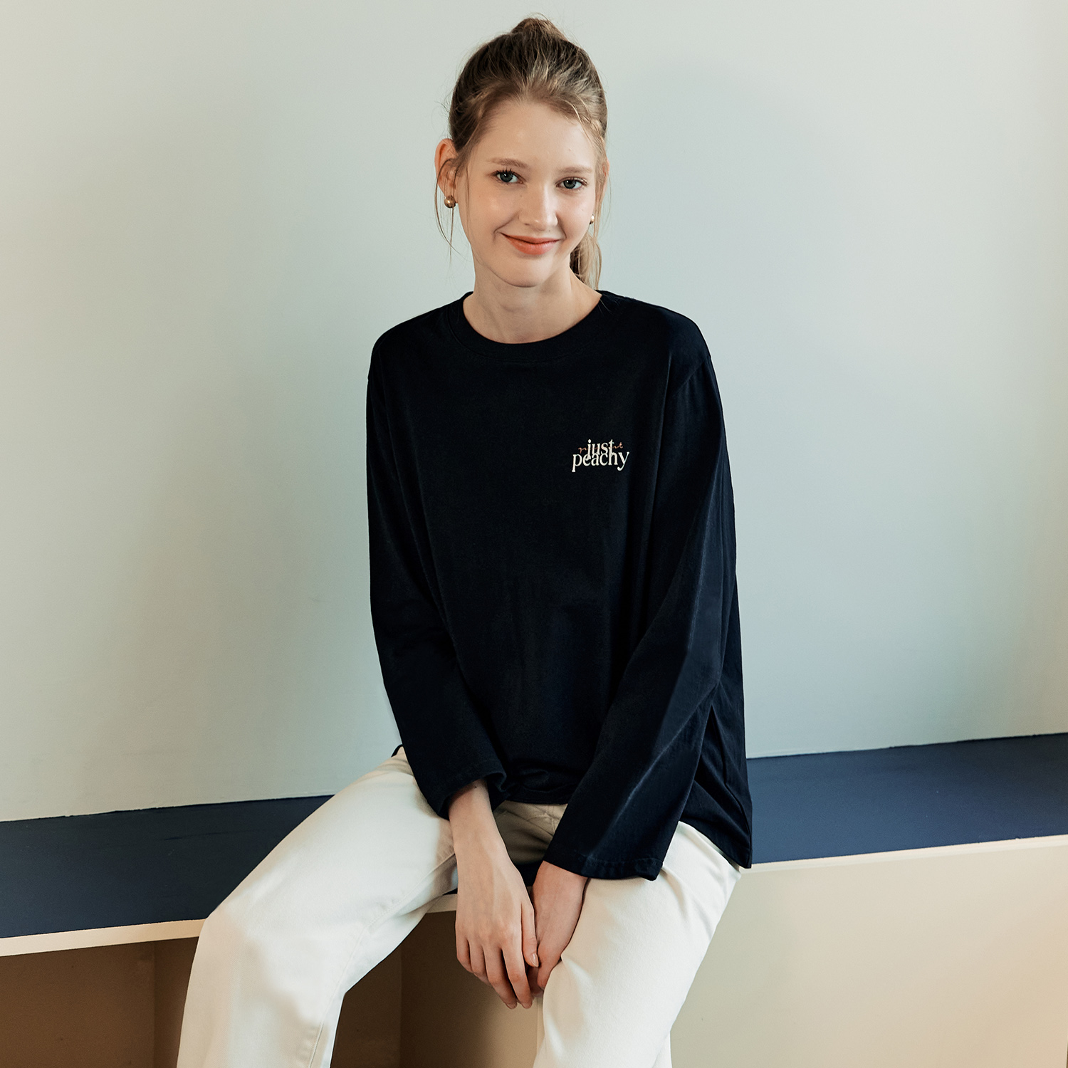 [제로스트릿][2컬러] 백 피치 긴팔 티셔츠 BACK PEACH LONG SLEEVE T-SHIRT - 상세 이미지 2