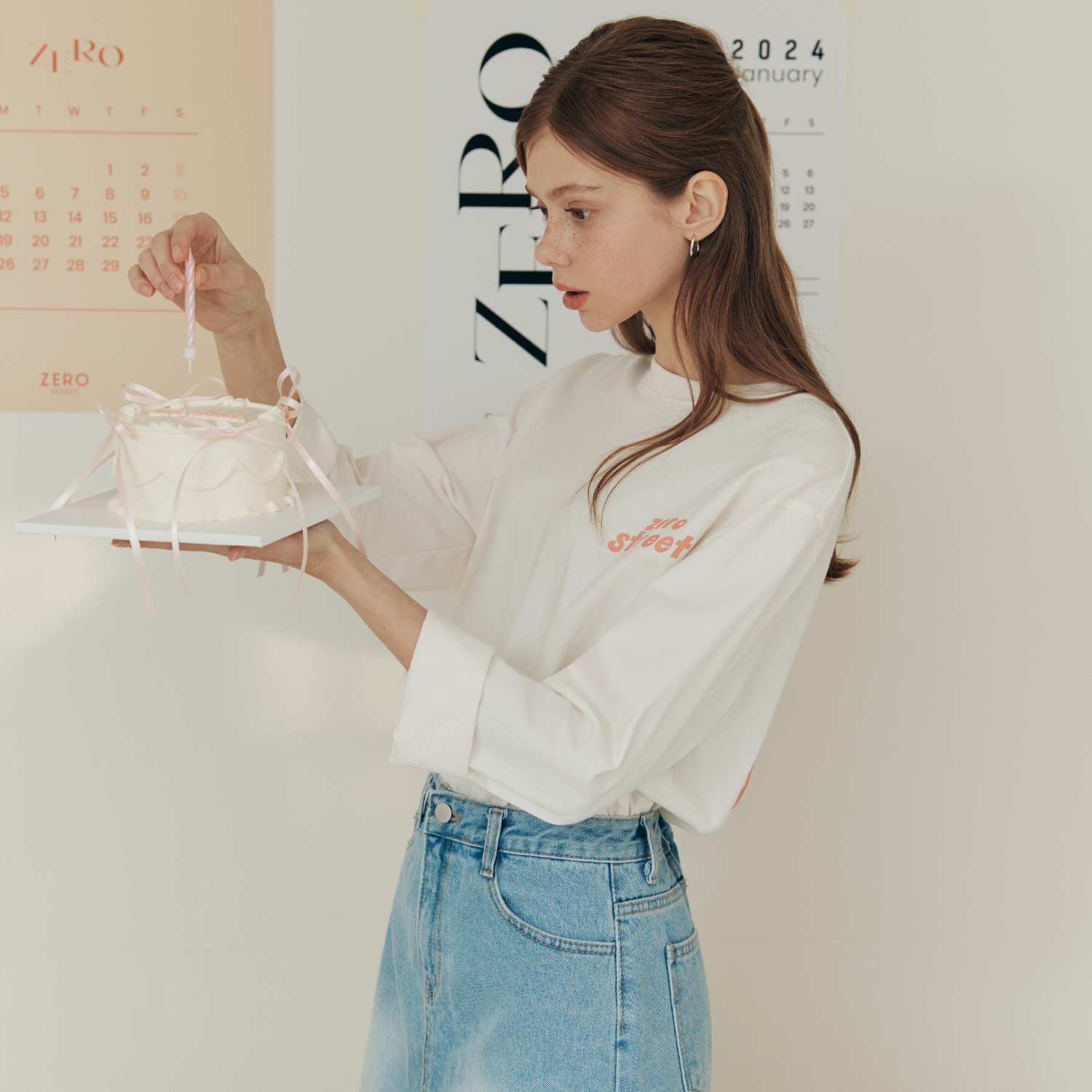 [N배송][제로스트릿][2컬러] 백도넛 스트랩 티셔츠 LONG SLEEVE BACK DONUT T-SHIRT - 상세 이미지 5