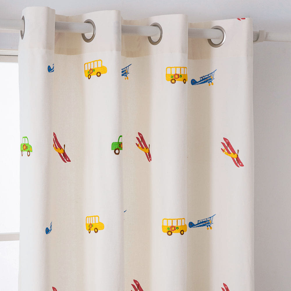 캐릭터 커튼 상세