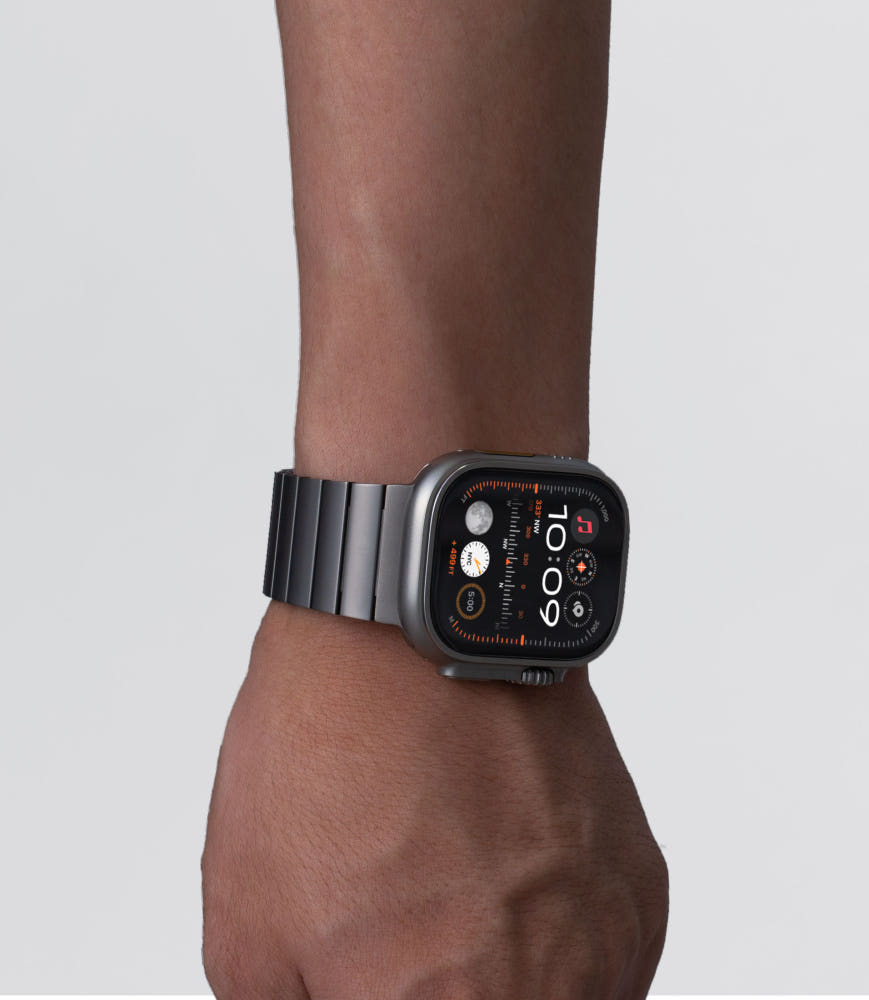 비브 스트랩의 마감 및 디테일 샷