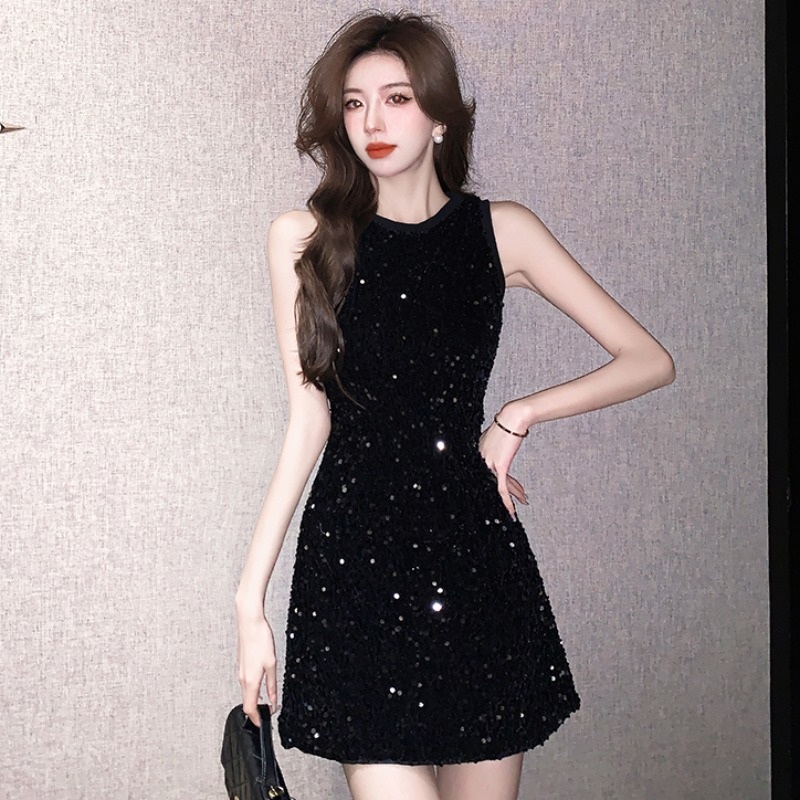고민시 원피스 블랙 제작발표회 민소매 트윙클 의상 옷 패션 - 메인 이미지