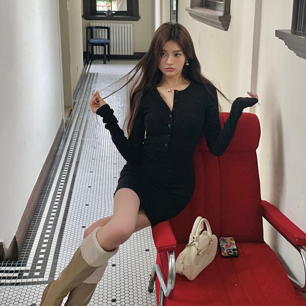 가을  단추 포인트 긴팔 슬림핏 블랙 미니원피스 - 상세 이미지 2