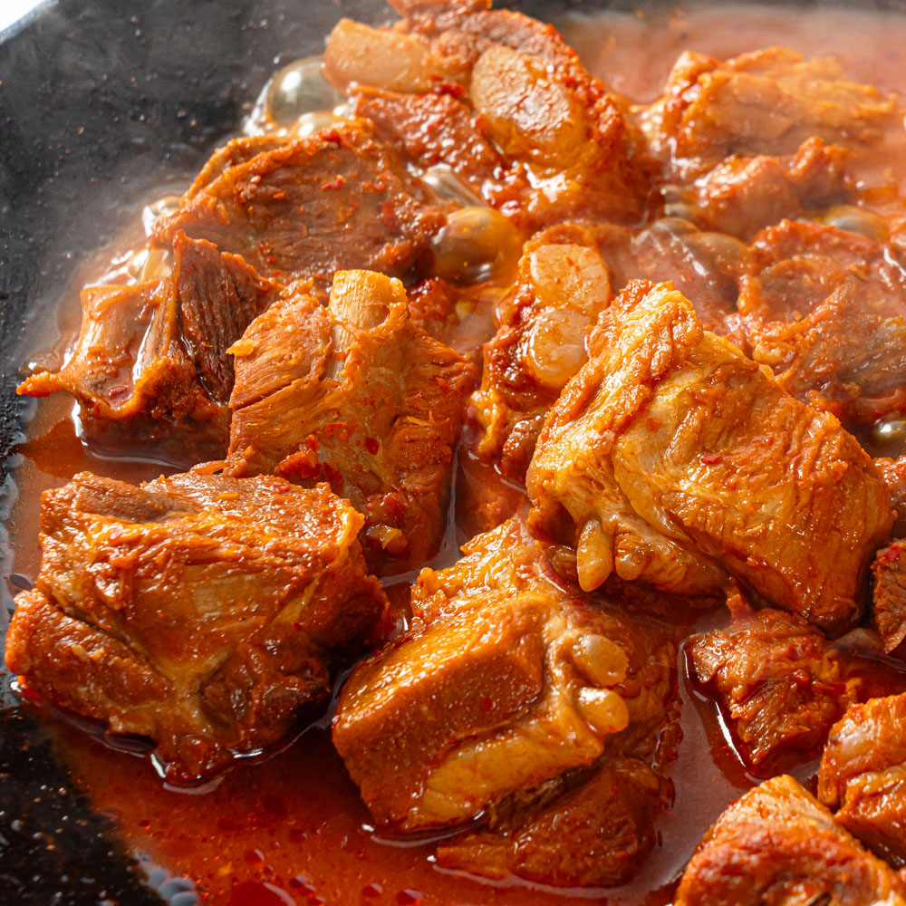 동인동 매운 돼지갈비찜 찜갈비 700g 입에서 살살 부드럽게 녹아요