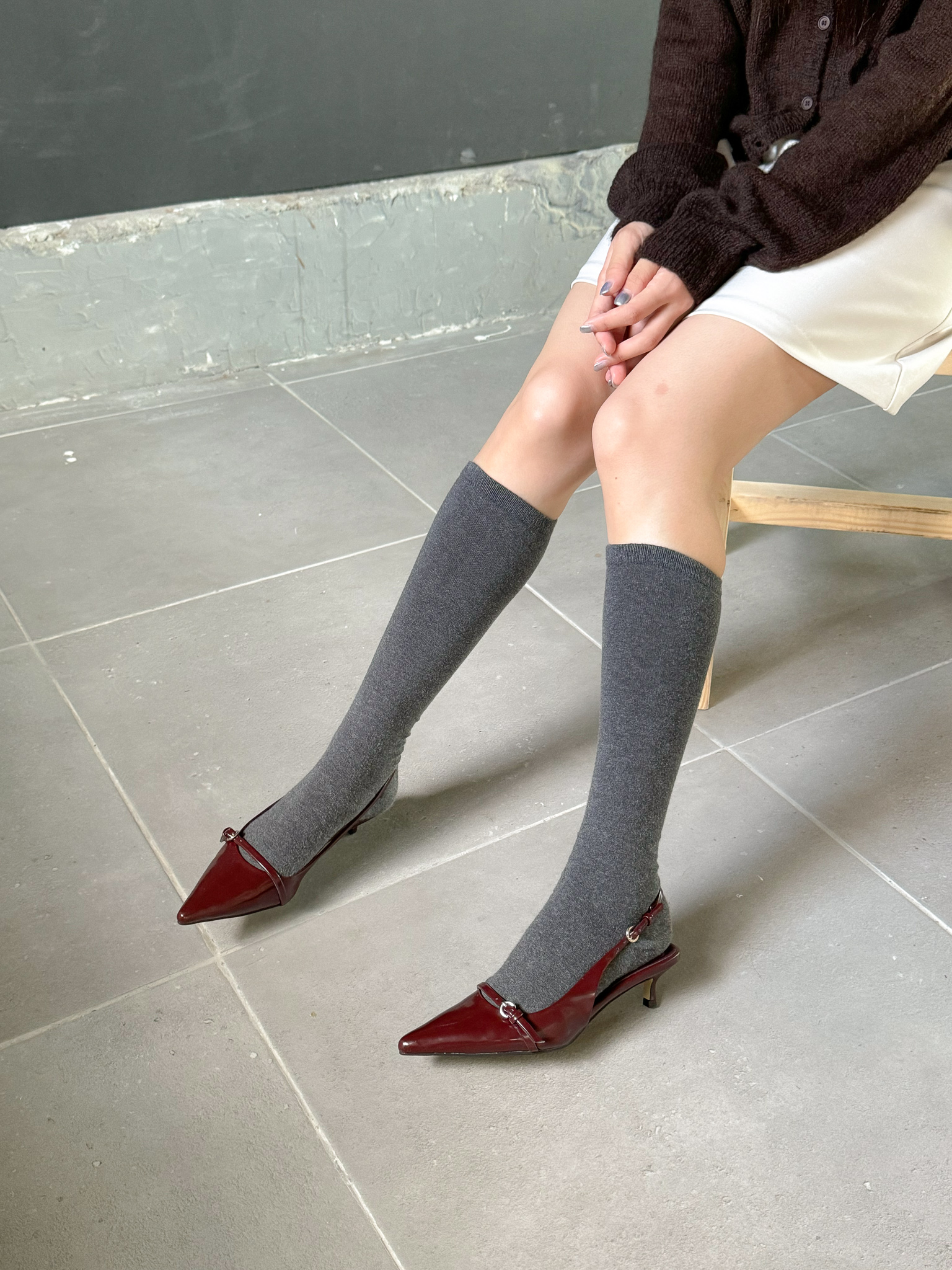 마이앤쥬 24FW 버클 비죠 뾰족코 스트랩 미들 슬링백 스틸레토 힐 여성 캐쥬얼 정장 구두(3col) 4cm굽 상세 이미지 35