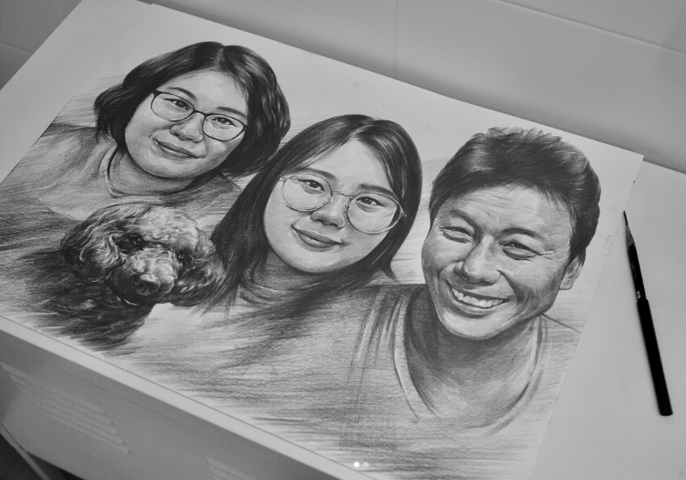 연필초상화주문제작 A4일반화1인 2인 선물 가족 웨딩 돌 팝아트 퇴임선물 사은회 인테리어 이미지 7