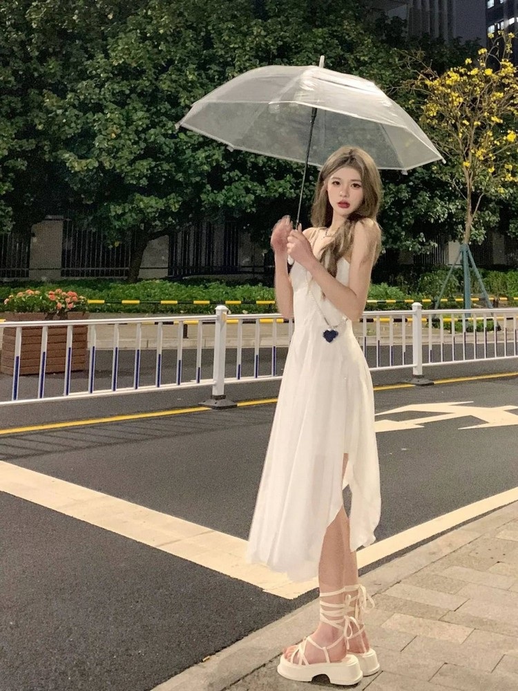 아이브 가을 원피스 화이트 공항패션 셔링 민소매 의상 옷 패션 - 상세 이미지 3