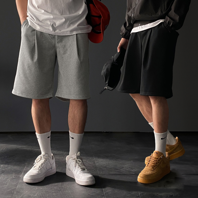 1+1 남자버뮤다팬츠 회색반바지 6부반바지 - 상품 이미지