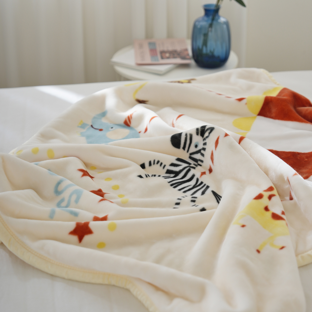 더베딩샵 양면 밍크이불 캐릭터담요 두꺼운 무릎 담요 블랭킷 극세사 이불 블랑킷