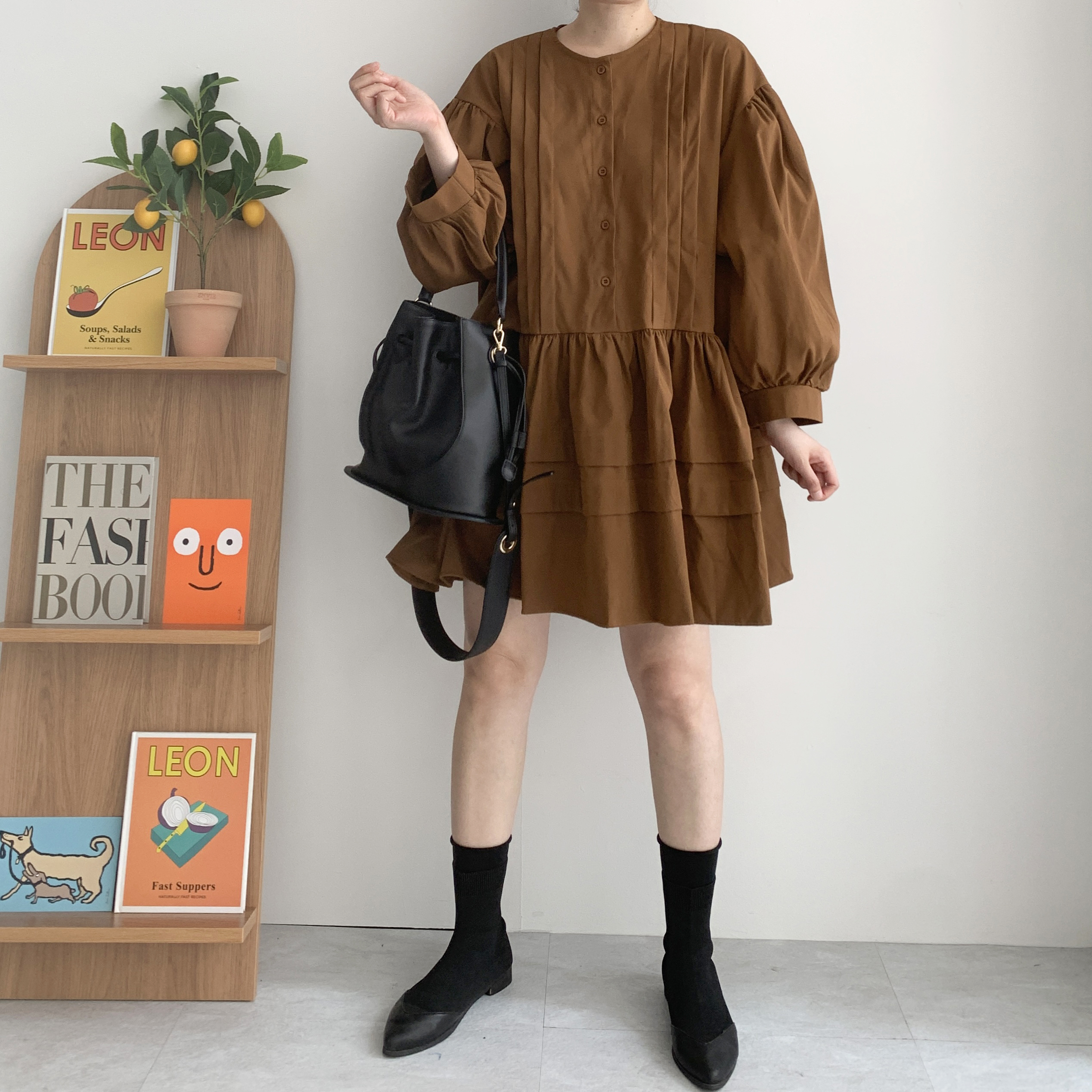 핀턱원피스 벌룬 브라운원피스 미디 키작녀원피스 - 상세 이미지 2
