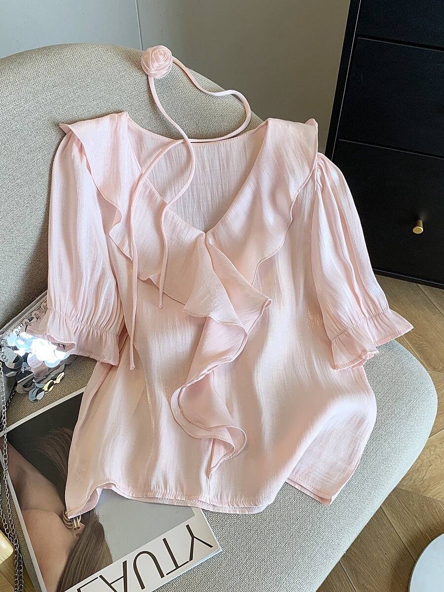 브이넥 러플 반팔블라우스 장미초커 프렌치 감성 디자인 프릴 샤랄라 연핑크 - 상세 이미지 2