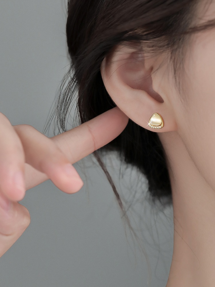 손해보기싫어서 1화 신민아 귀걸이 손해영 럭셔리 실버 의상 옷 패션 - 상세 이미지 5