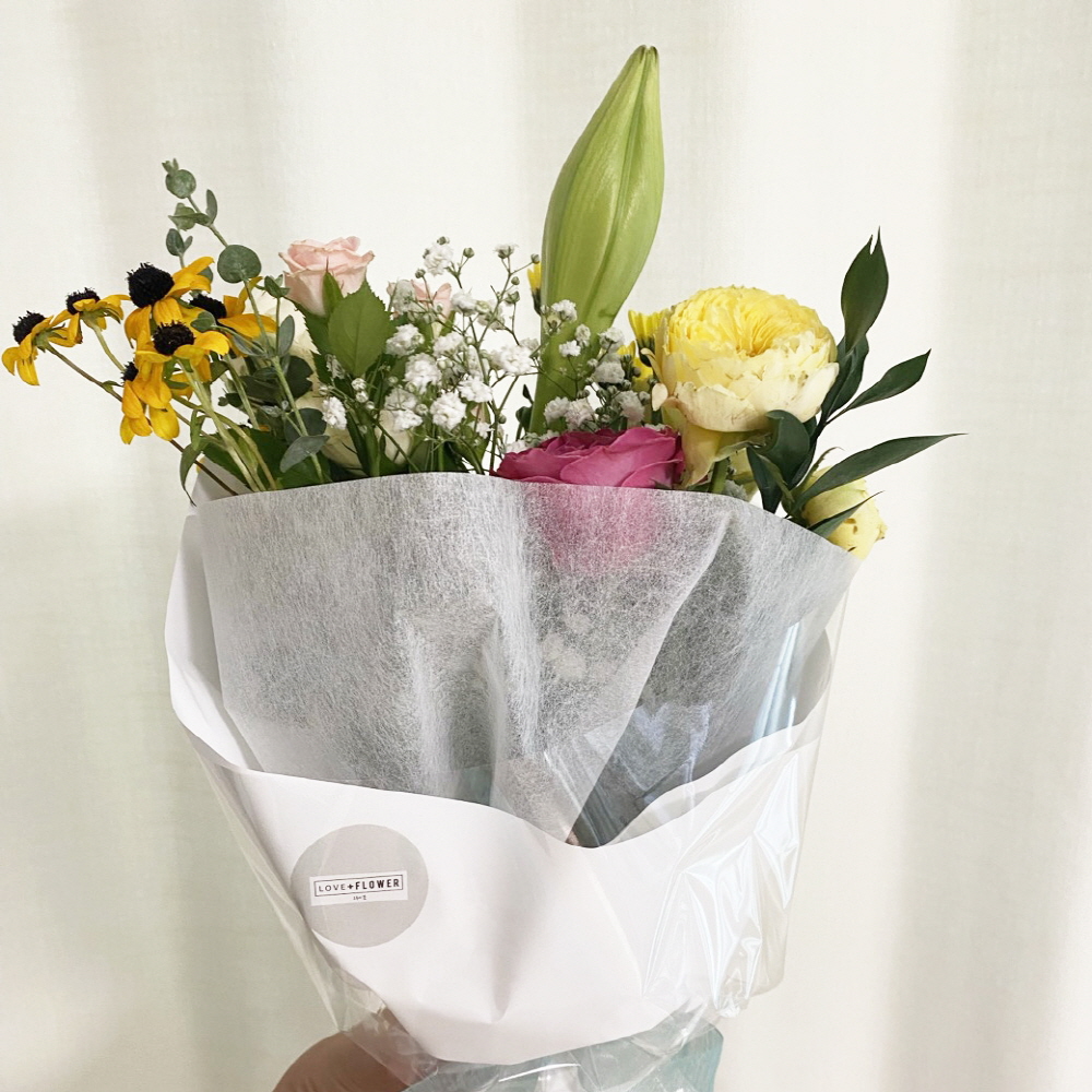 생화 꽃다발 생일 기념일 선물 화이트심플꽃다발 꽃배달싼곳 - 상세 이미지 2