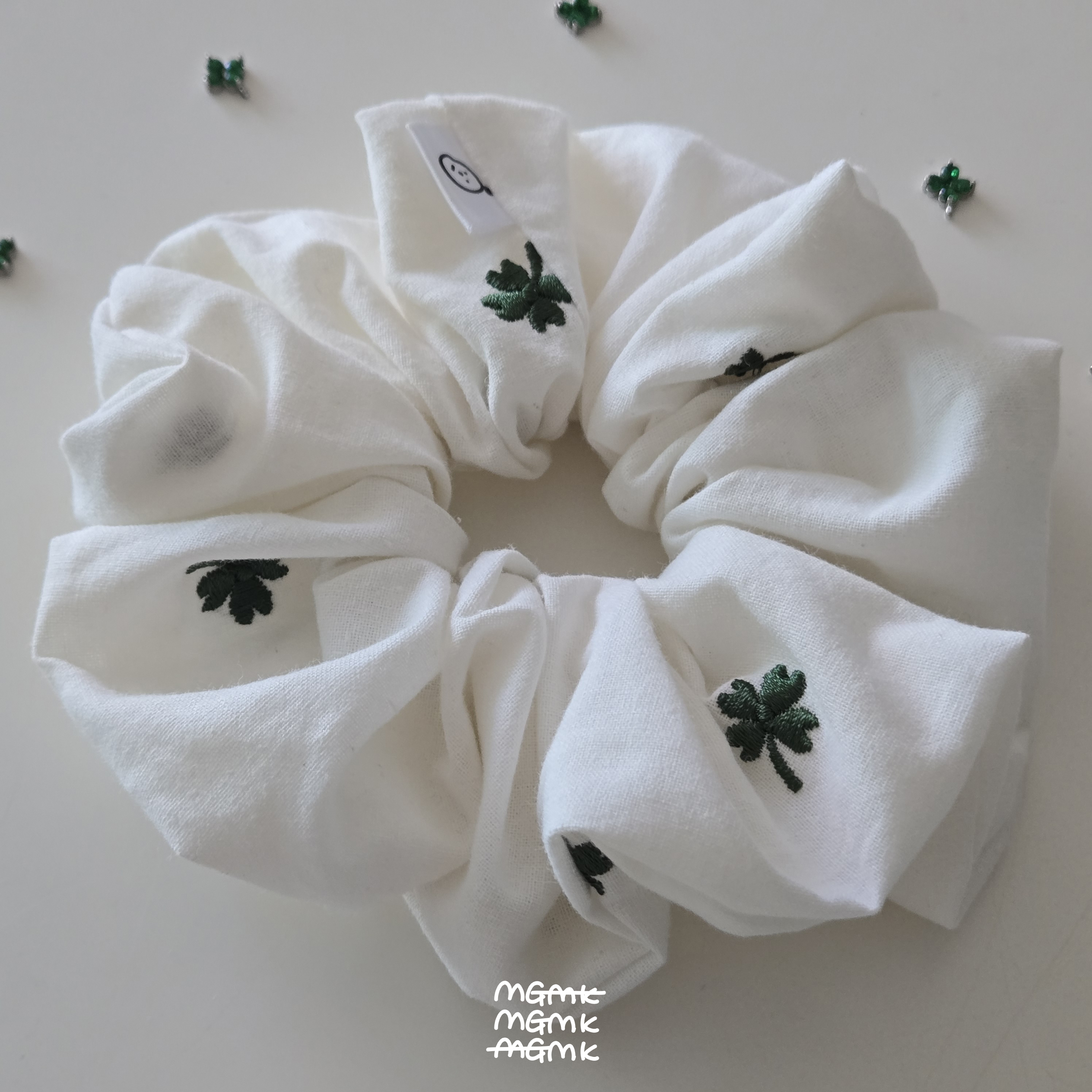 맹고마켓 클로버(clover) 자수 스크런치 곱창밴드 머리끈 - 상세 이미지 2