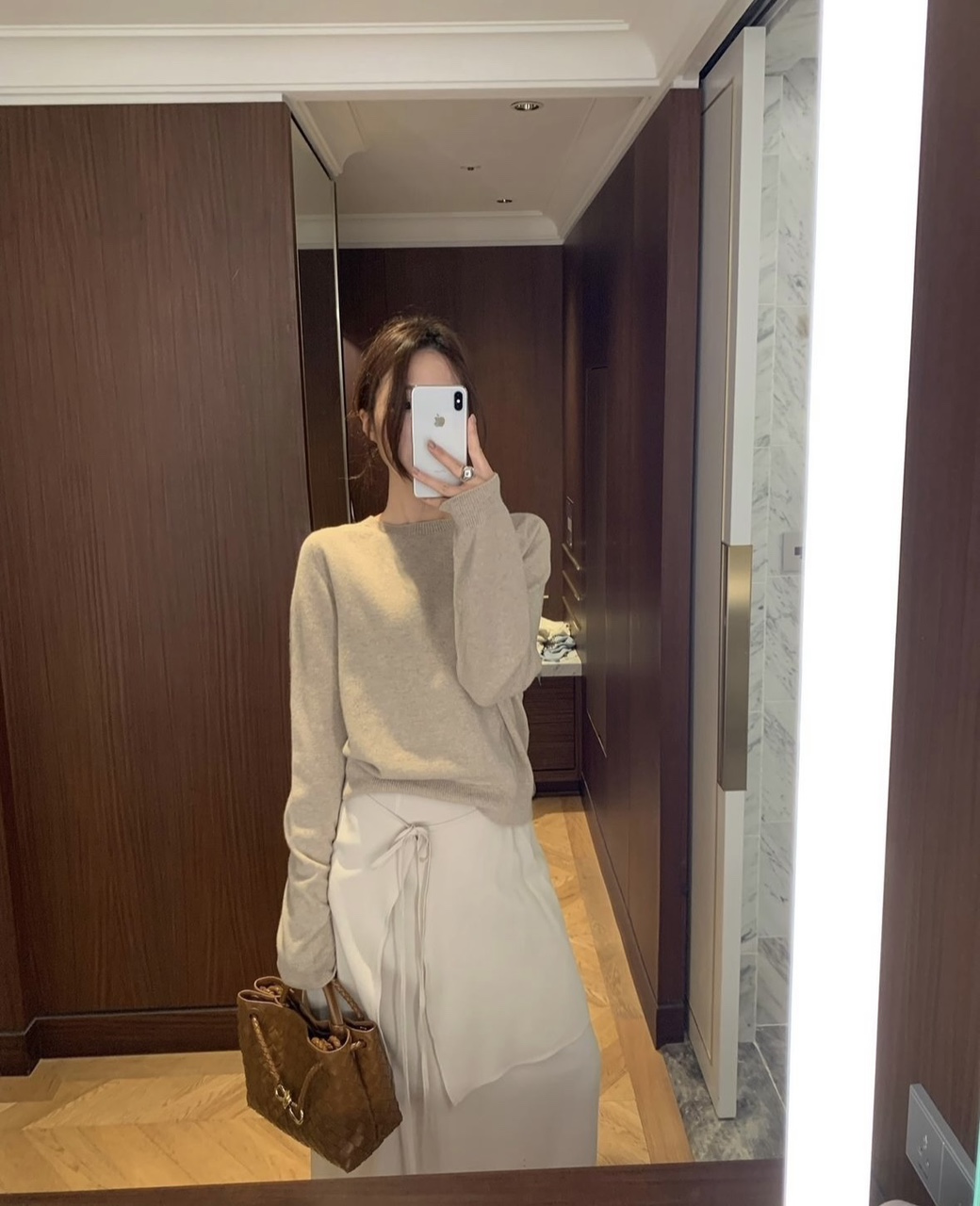 에치와오 (아이 당일) 무배 포스터 울100 홀가 니트 가을 신상 코디