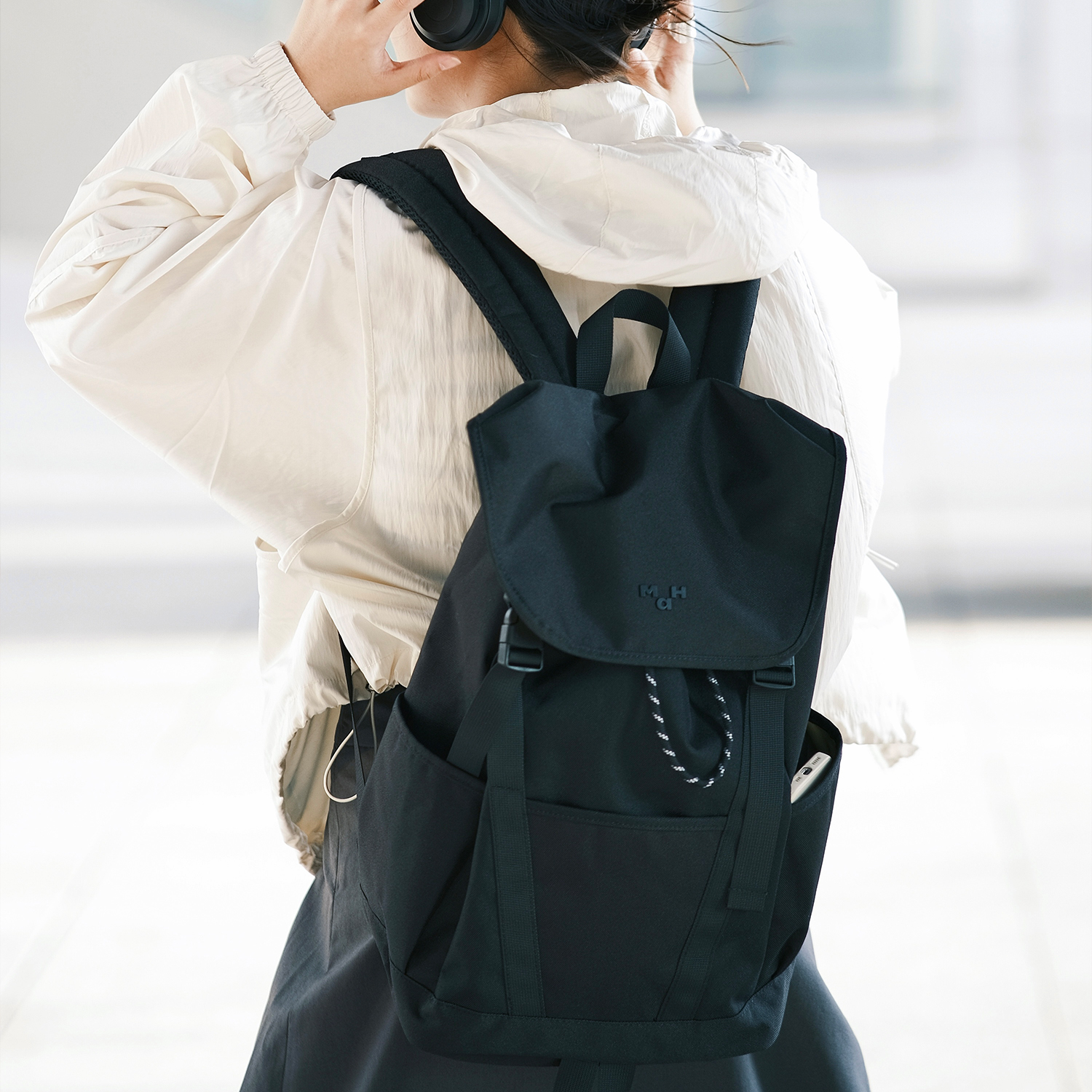 마흐 영투어 백팩 30L 대용량 노트북 수납 학생 직장인 가방 블랙 - 상세 이미지 5