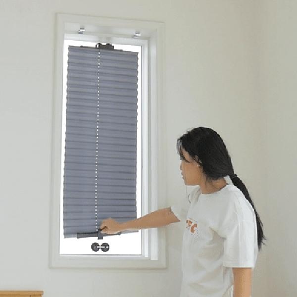 유리창 블라인드 붙이는 유리창 가리개 1층 사생활보호