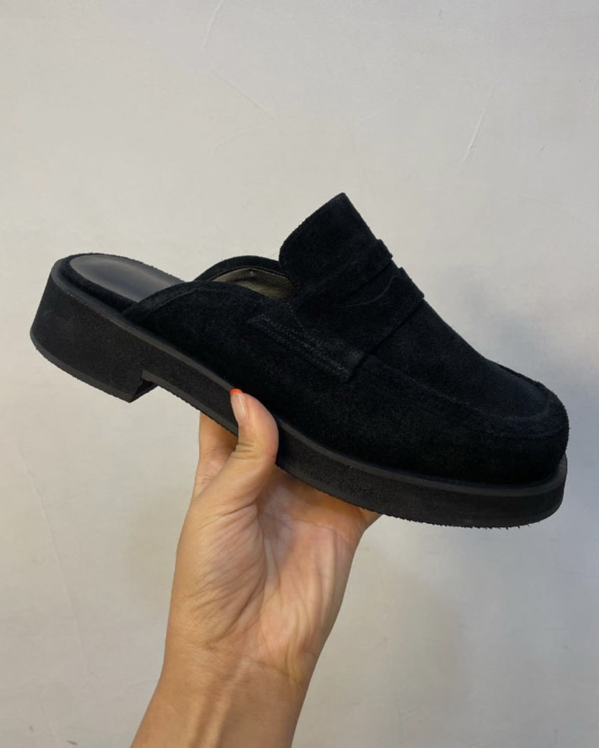 수제화 칼리지 블로퍼 통굽 뮬 리얼 스웨이드 슬리퍼 (4cm/2c) 웨어링무드 - 상세 이미지 5