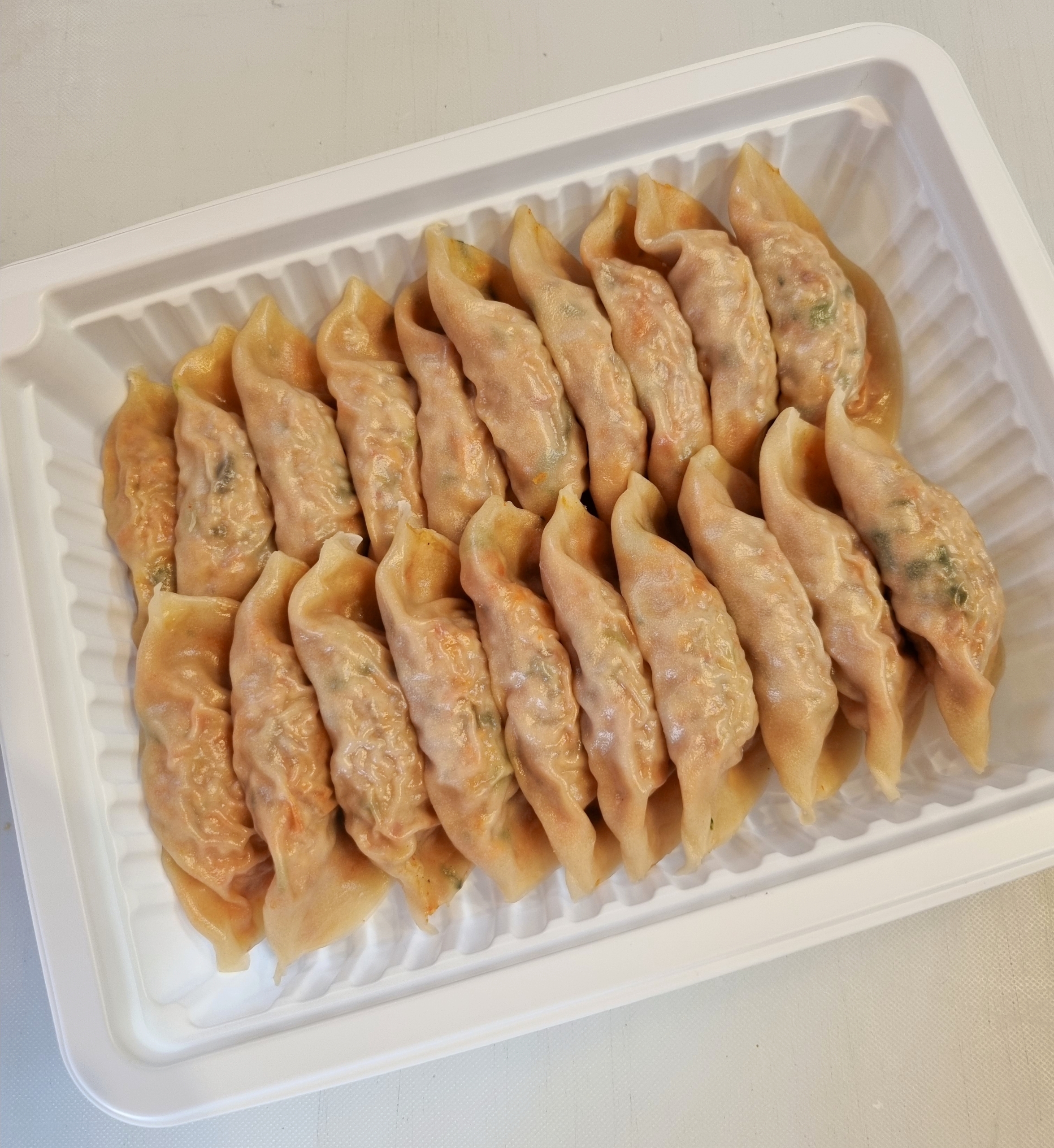 [홍가네집만두] 매콤 아삭한 김치군만두 (약 500g/20개입) 이미지 6