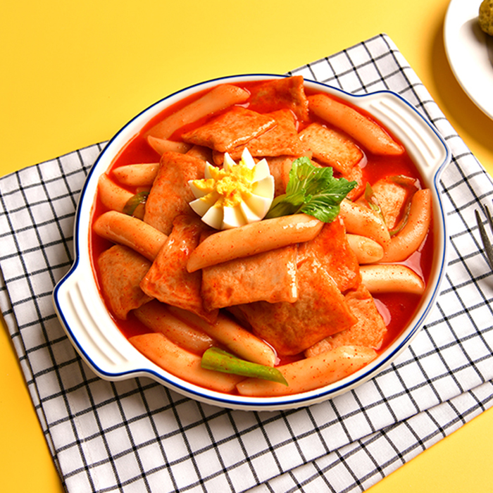 떡볶이 밀키트 밀떡 즉석 캠핑 요리 간식 4인분(2인분 씩 개별포장) 매콤 어묵 400g - 상세 이미지 2