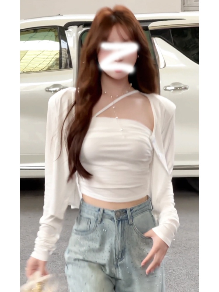 한소희 티셔츠 홀터넥 공항패션 튜브탑 가디건 의상 옷 패션 - 상세 이미지 4