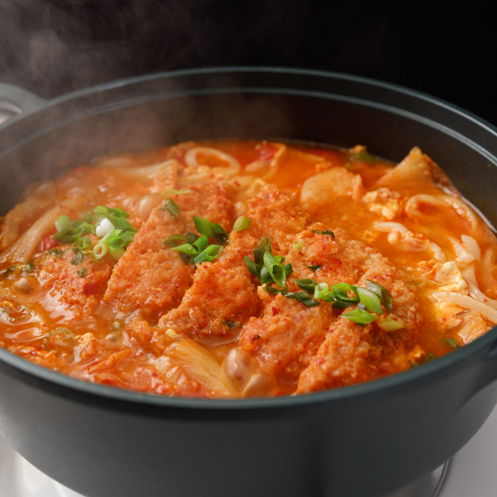 [푸딩팩토리] 돈까스김치나베 620g 우동전골 밀키트 포장마차오뎅 식사대용 술안주 홈쿡 - 상세 이미지 3