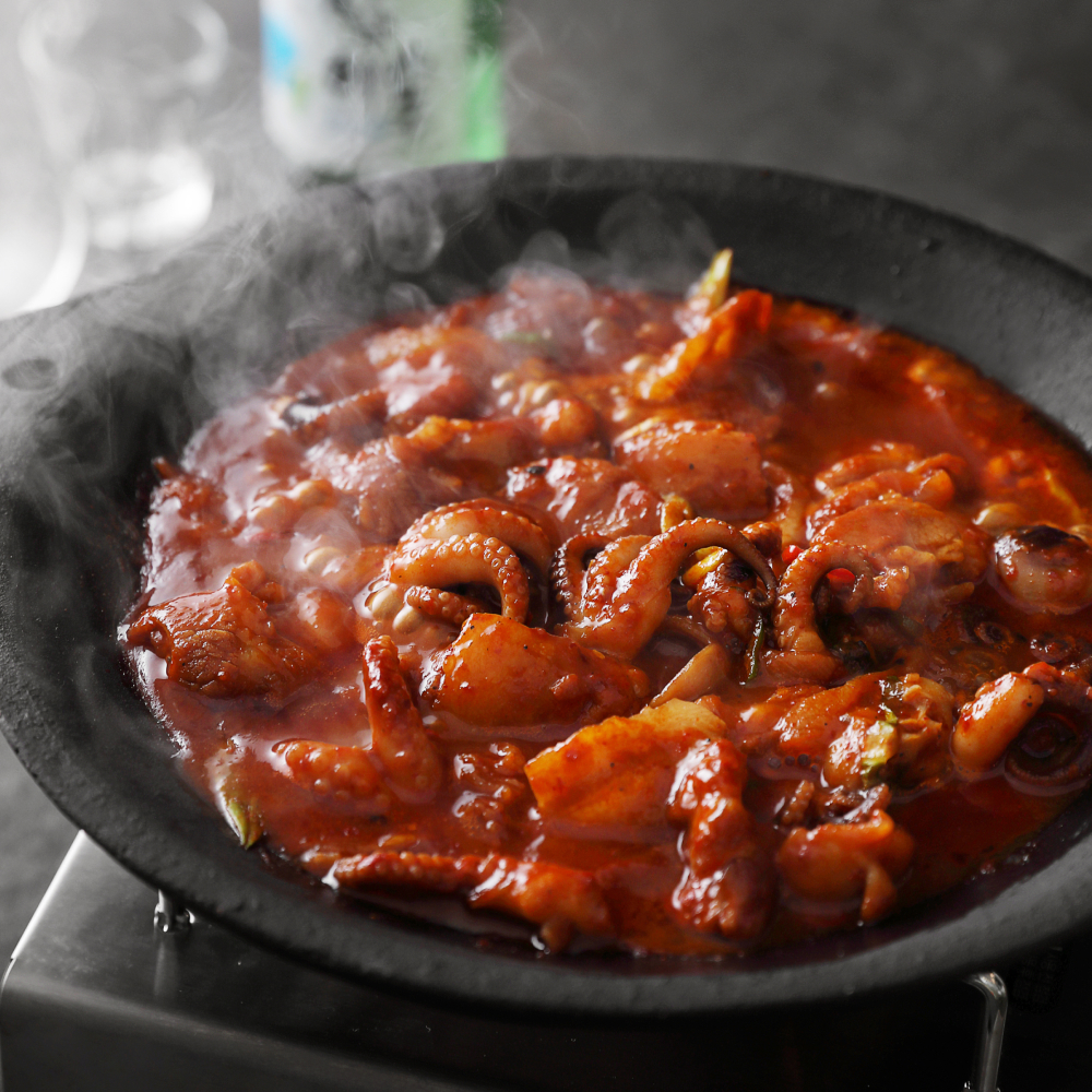 푸딩팩토리 특제양념 쭈꾸미삼겹살 350g 쭈꾸미삼겹볶음 쭈삼 밀키트 캠핑 덮밥 - 상세 이미지 3