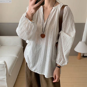 루더 브이넥 펀칭 자수 오버핏 코튼 블라우스 2col 가을 봄 나그랑 벌... 착용 후기 | 사이즈/핏 총정리 - 상품 이미지 1