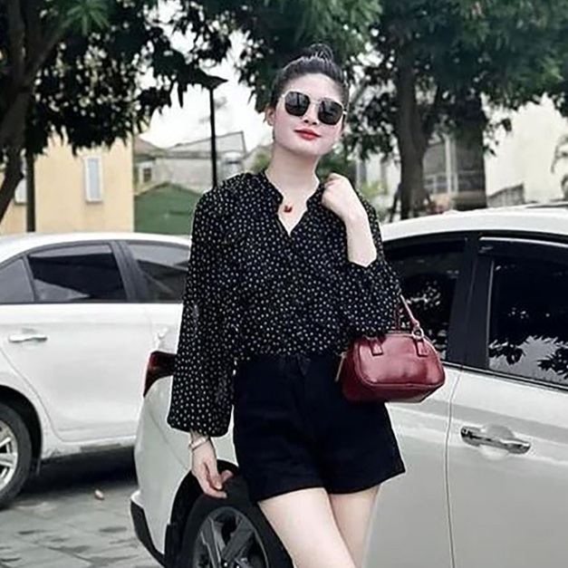 손해보기싫어서 3화 신민아 블라우스 셔츠 손해영 도트 루즈핏 의상 옷 패션 - 상품 이미지