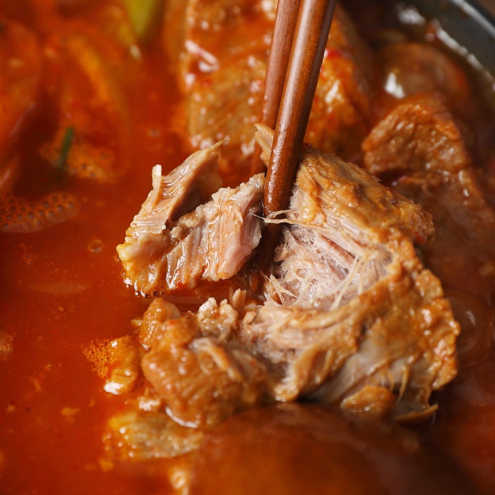 푸딩팩토리 아무나 끓여도 맛있는 깊은맛 돼지고기 김치찜 800g 이미지 6