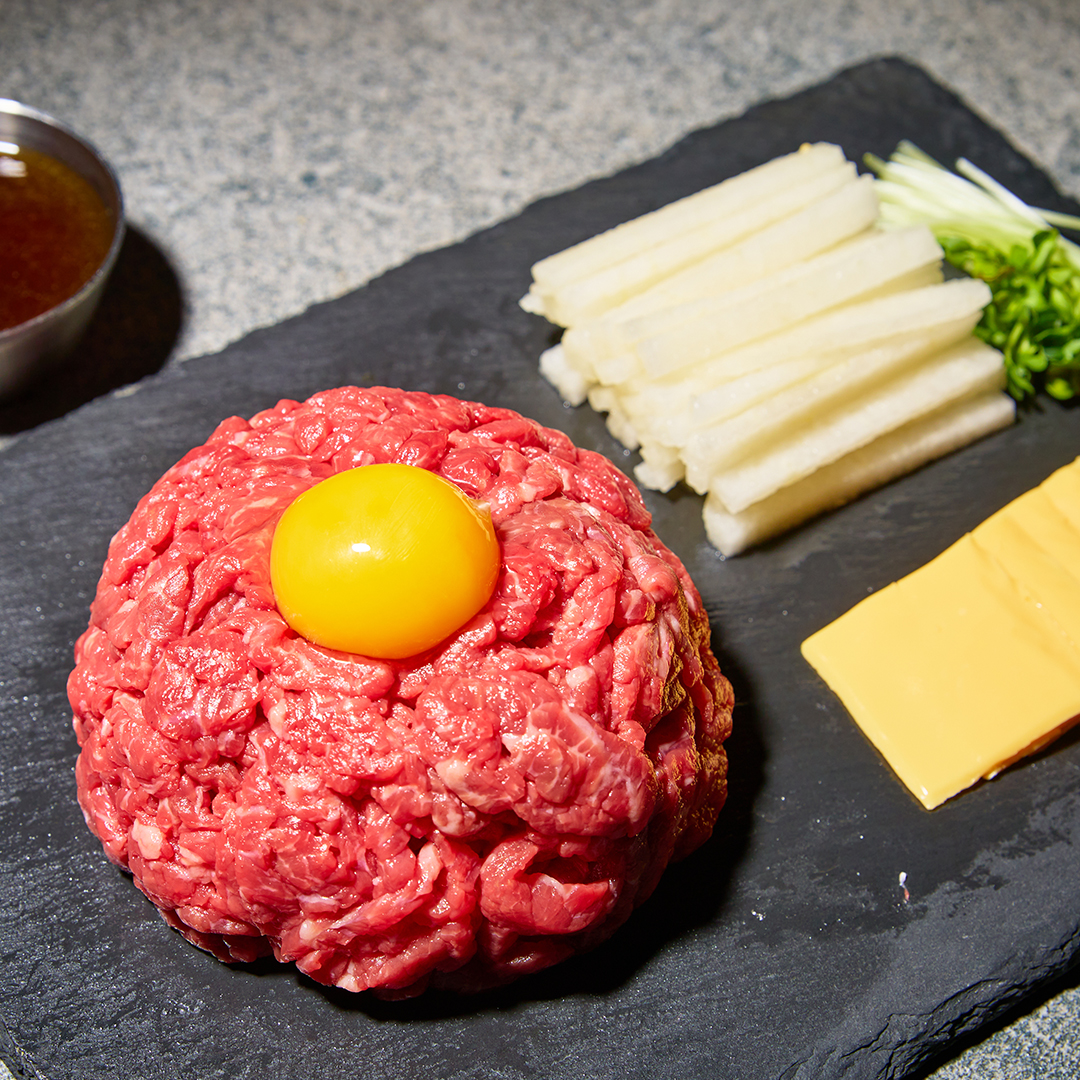 당일도축 한우 뭉티기 육사시미 생고기 [양념장+참기름 증정] 상세 이미지 4