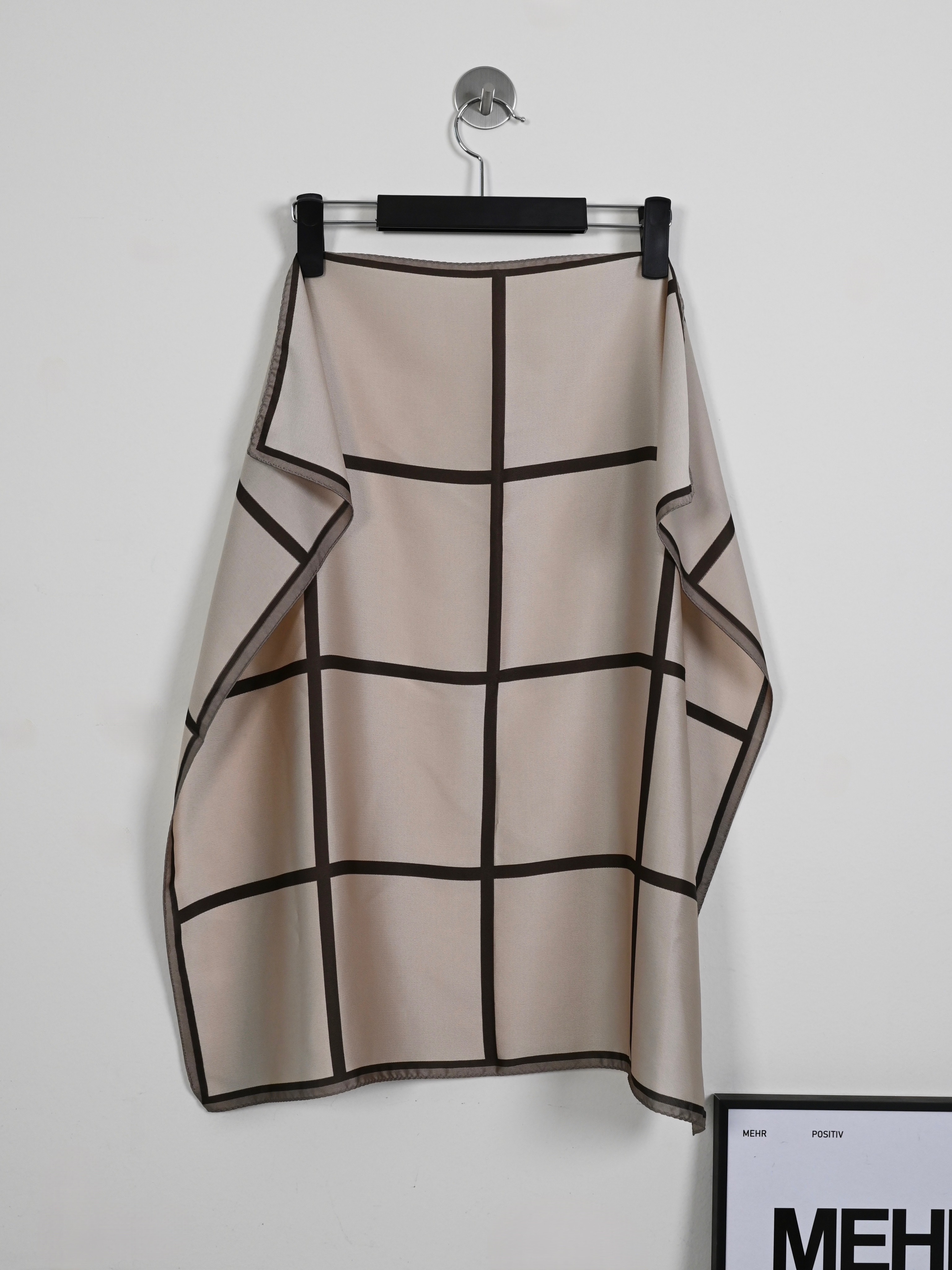 사각라인 스퀘어스카프 헤어커치프 실키 봄 가을 간절기 롱 빅 68cm x 68cm - 상세 이미지 2