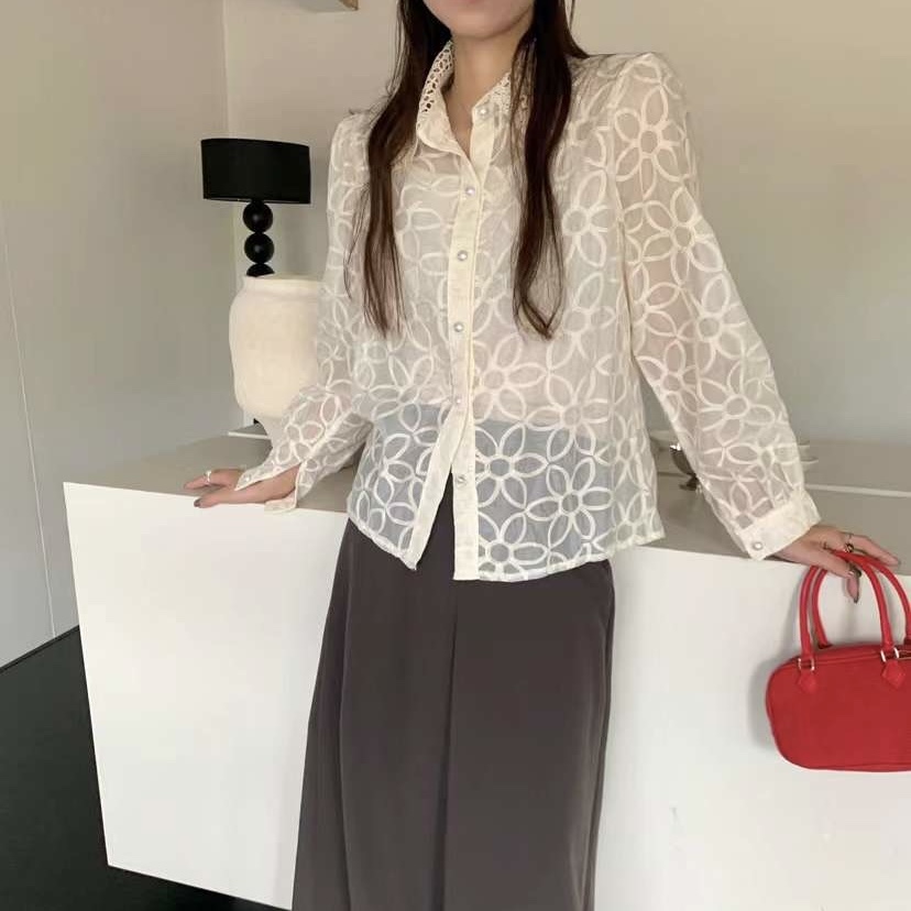 여자여자 단정 레이스펀칭카라 긴팔블라우스 입체플라워자수 시스루블라우스 나시세트 - 상세 이미지 5