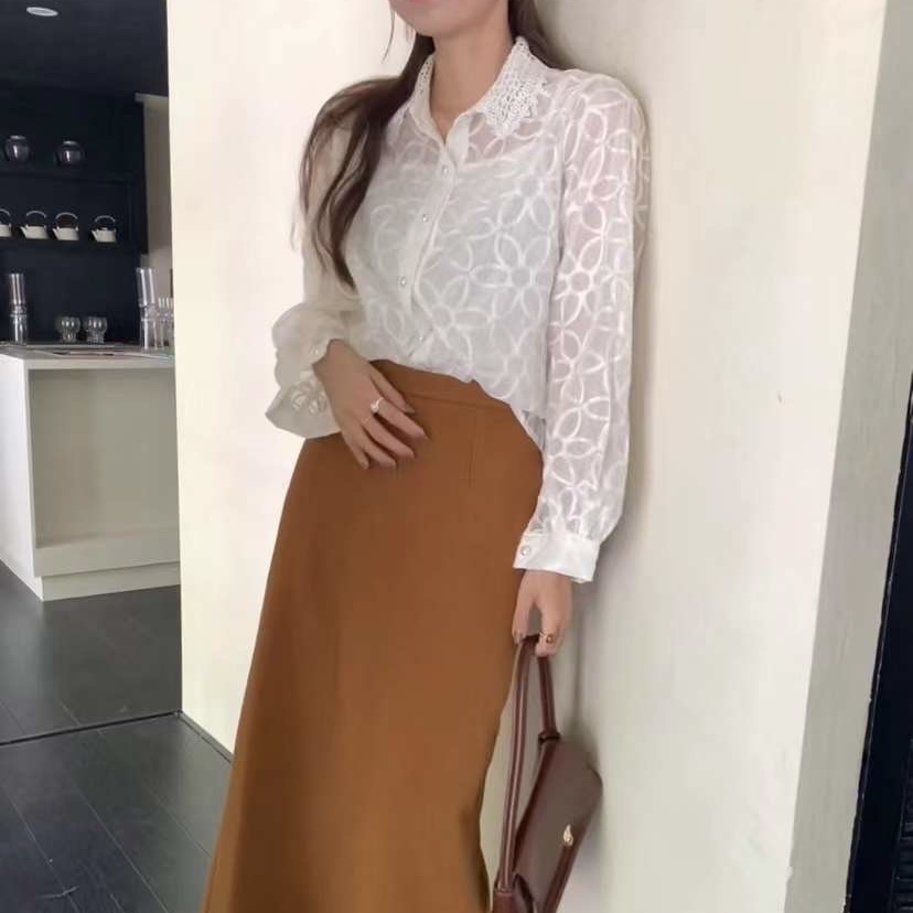 여자여자 단정 레이스펀칭카라 긴팔블라우스 입체플라워자수 시스루블라우스 나시세트 - 상세 이미지 2