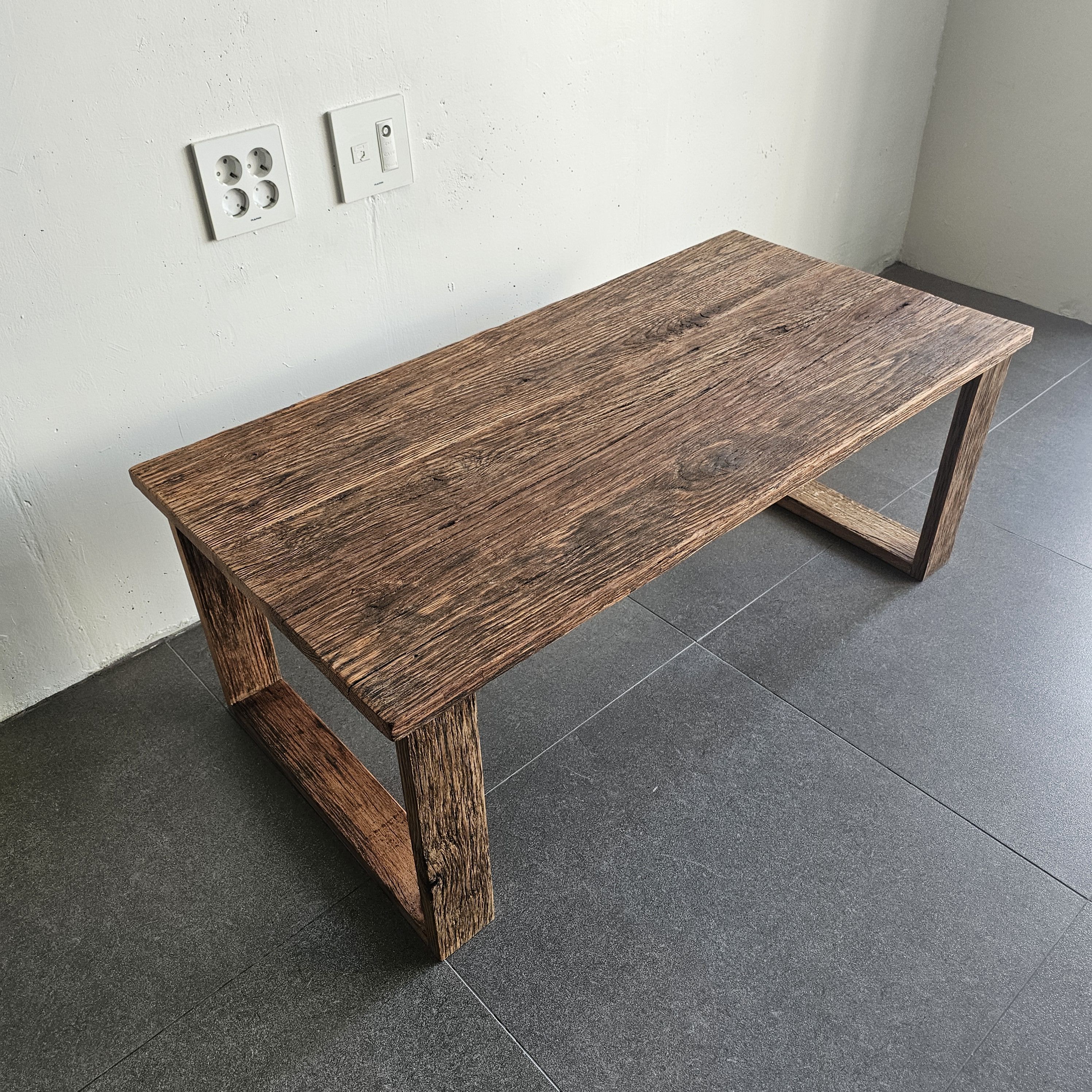 100년 이상 된 미국산 올드오크 빈티지 오크고재 거실테이블 커피테이블