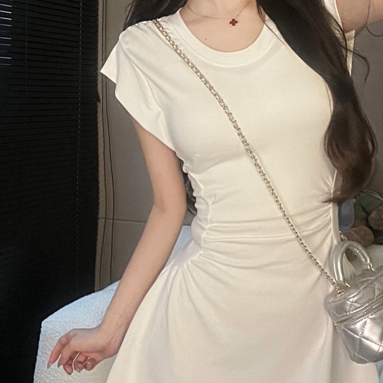 뉴진스 해린 원피스 화이트 패션위크 슬림핏 A라인 의상 옷 패션 - 메인 이미지