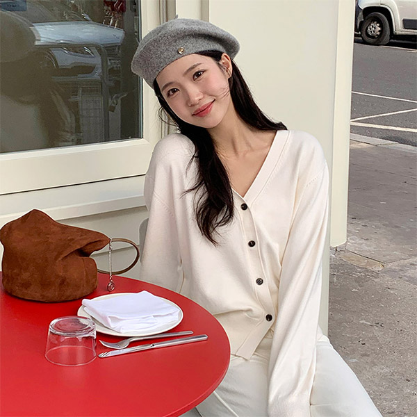 [자체제작] 프레스 브이넥 세미크롭 긴팔 니트 가디건 cd3142