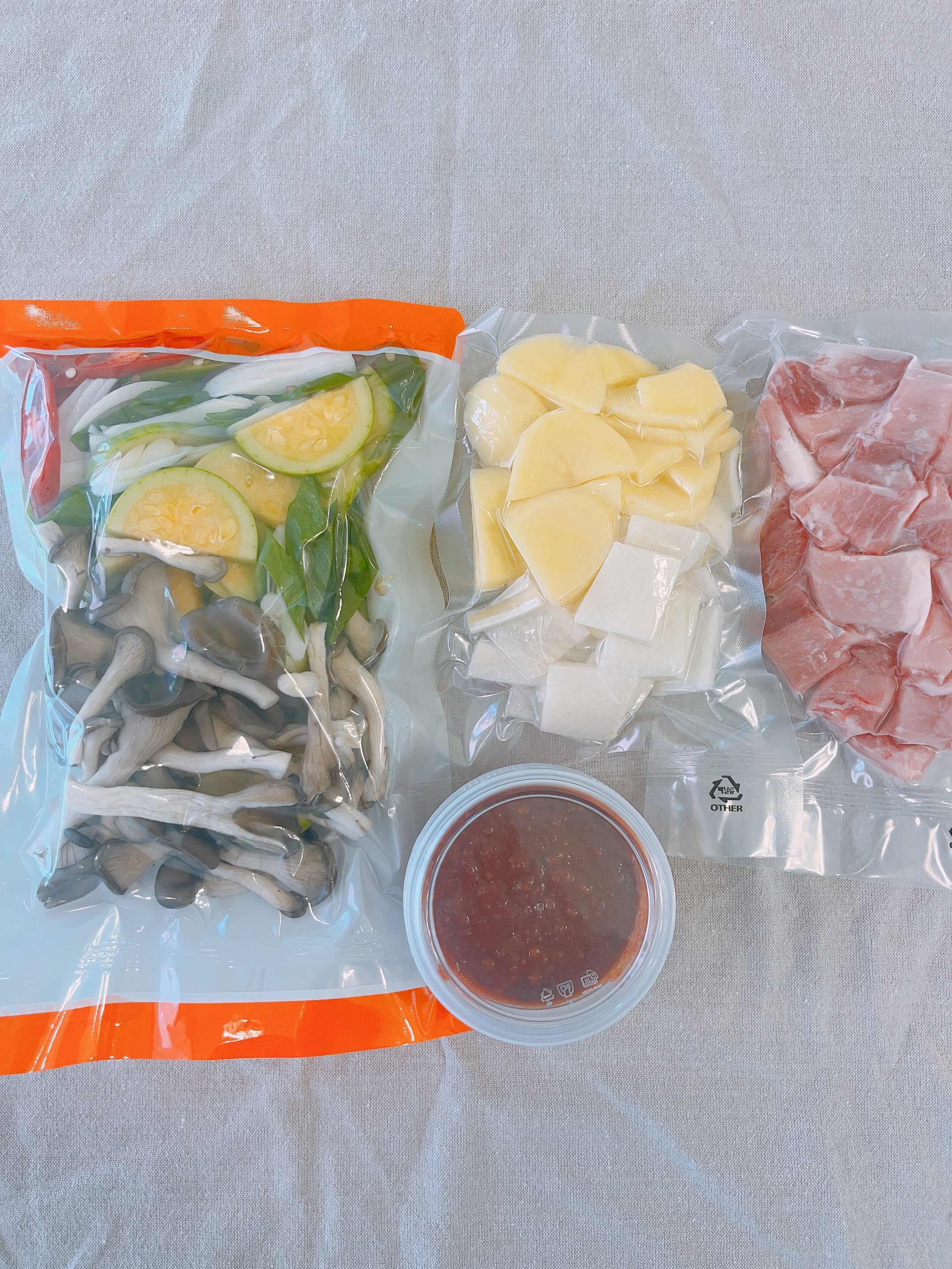 연이집밥 가정식 국 밀키트 7종 고추장찌개 소고기무국 된장찌개 미역국 육개장 집밥 캠핑 이미지 4