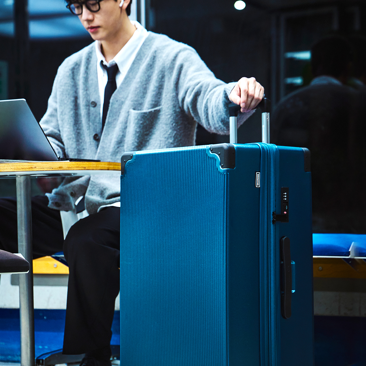 레븐 64cm(24인치) 여행용캐리어 대형수화물 큰여행가방러기지 화물용 신혼여행 실버그레이