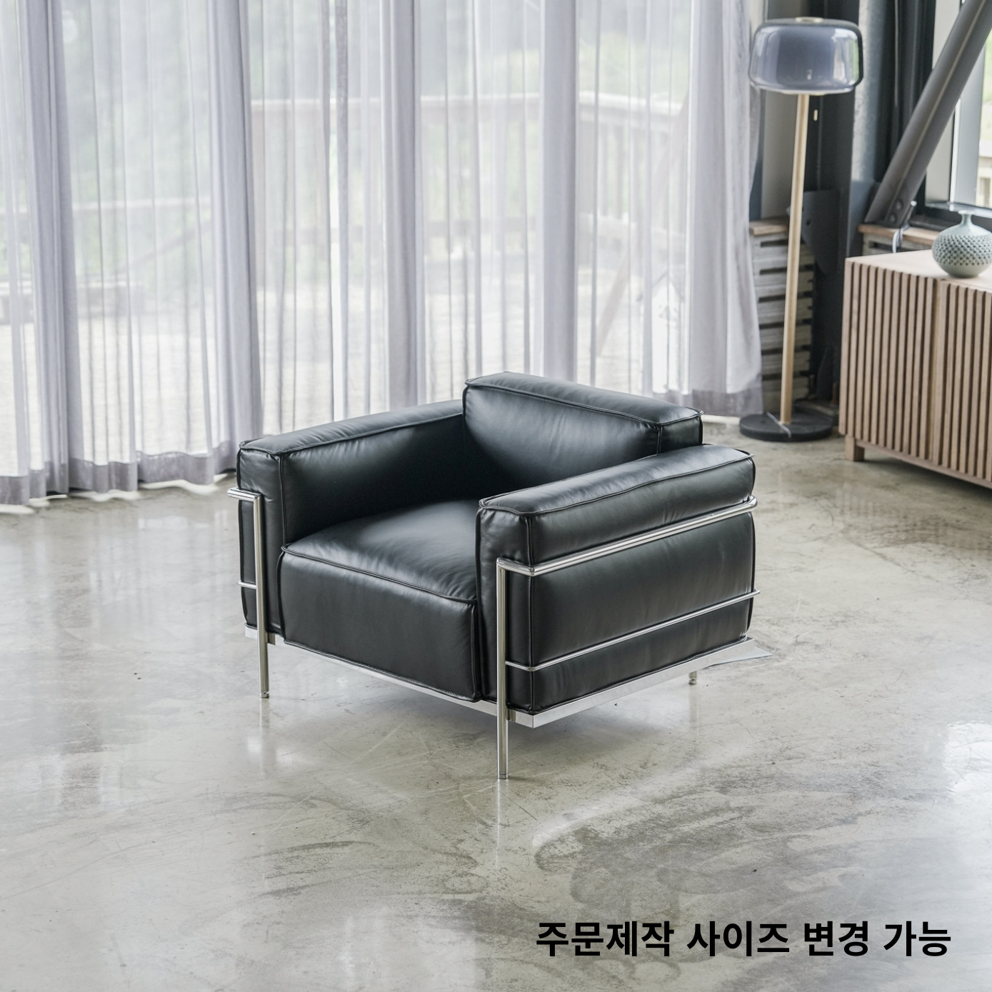 수아브 FLORA 천연 면피 가죽 소파 LC3 통가죽 소파 3인