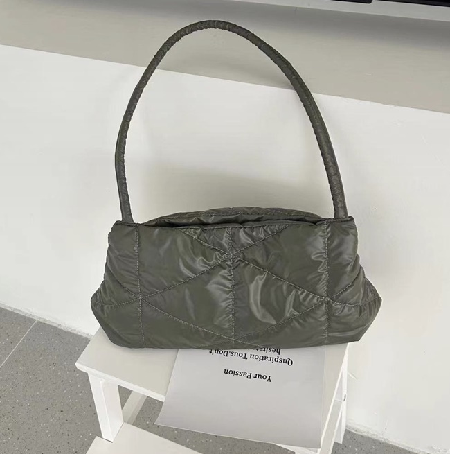 가벼운 패딩 퀄팅 스퀘어 빅쇼퍼 숄더백 직장인 보부상가방