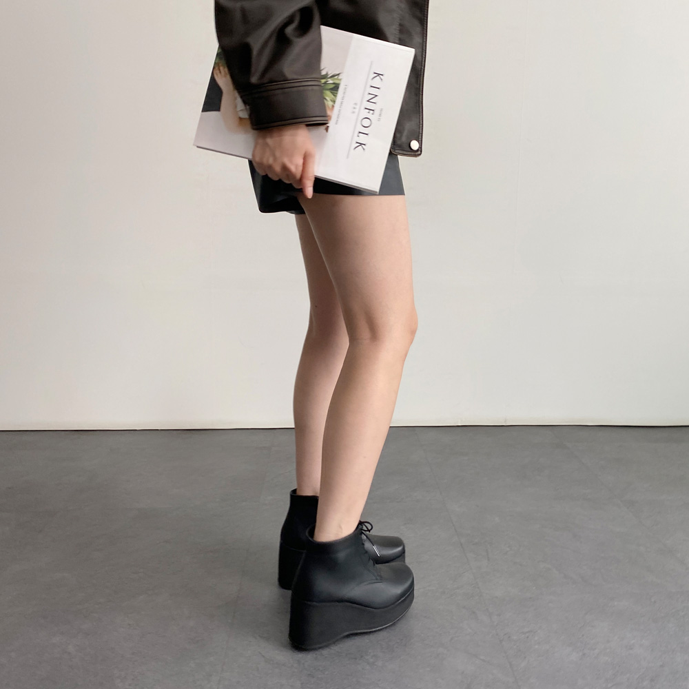 여자 여성 투나 워커 통굽 8.5cm 블랙 레이스업 플랫폼 부츠 고도리슈즈 발편한 스탠딩화 - 상세 이미지 5