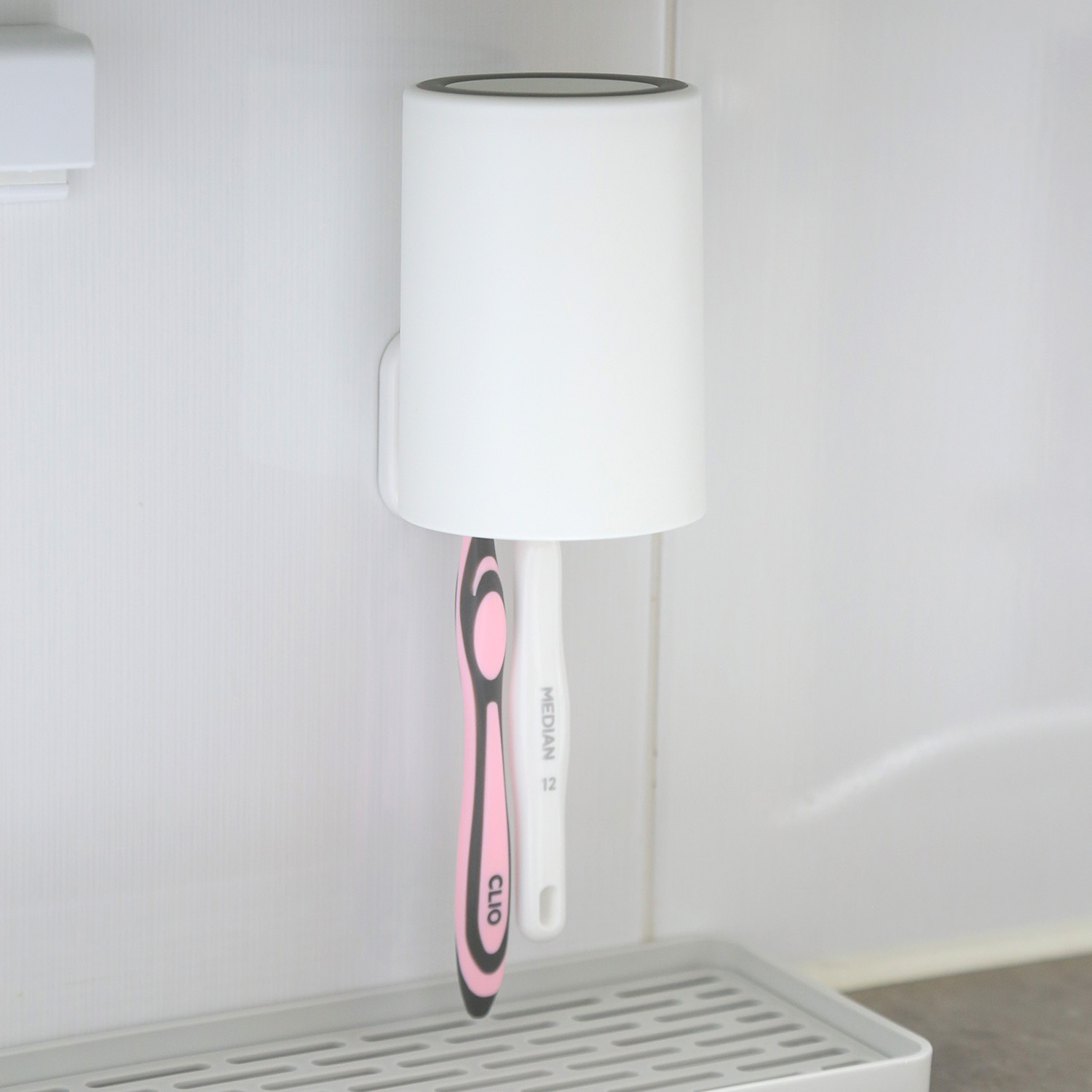 칫솔걸이 양치컵 거꾸로 무타공 공중부양 칫솔꽂이 세트