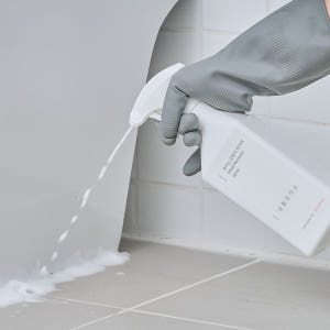 생활공작소 뿌리는 곰팡이 제거제 750ml+겔 곰팡이 제거제 실사용 후기 | 효과 있을까? - 상품 이미지 2