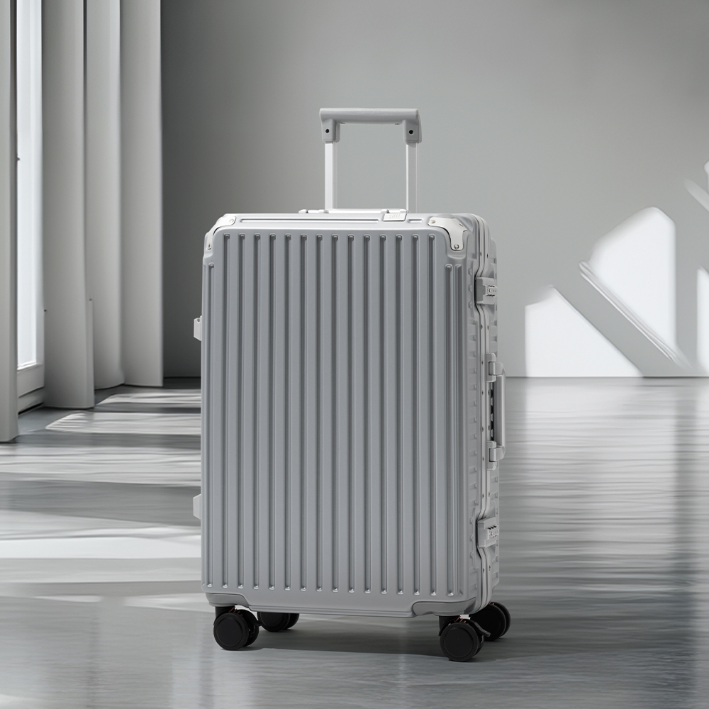 토부그 스틸 캐리어 기내용 대형 55cm 67cm(24인치) 77cm(28인치) 여행용가방