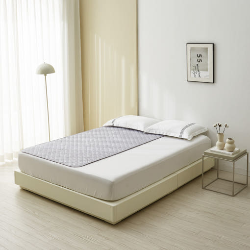 더안 탄소 온열매트가 접혀 파우치에 들어있는 모습