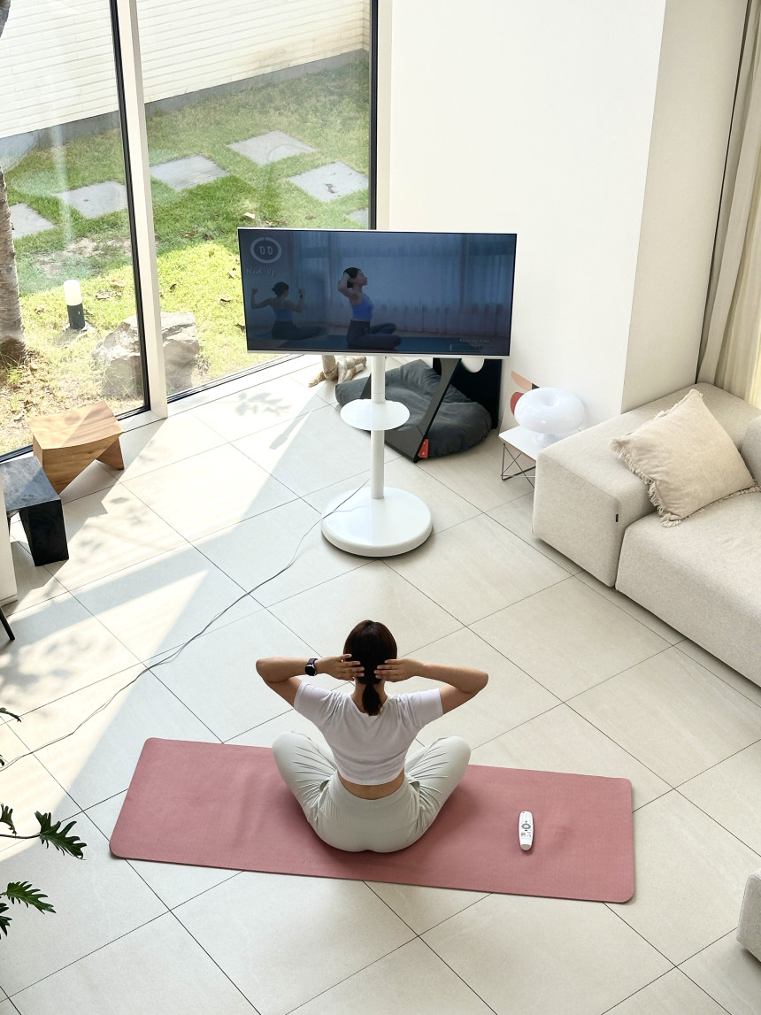 와이드무빙뷰 화이트에디션 삼탠바이미 셋트 127cm(50인치) 4K UHD QLED 스마트 이동식 TV 대형 중소바이미
