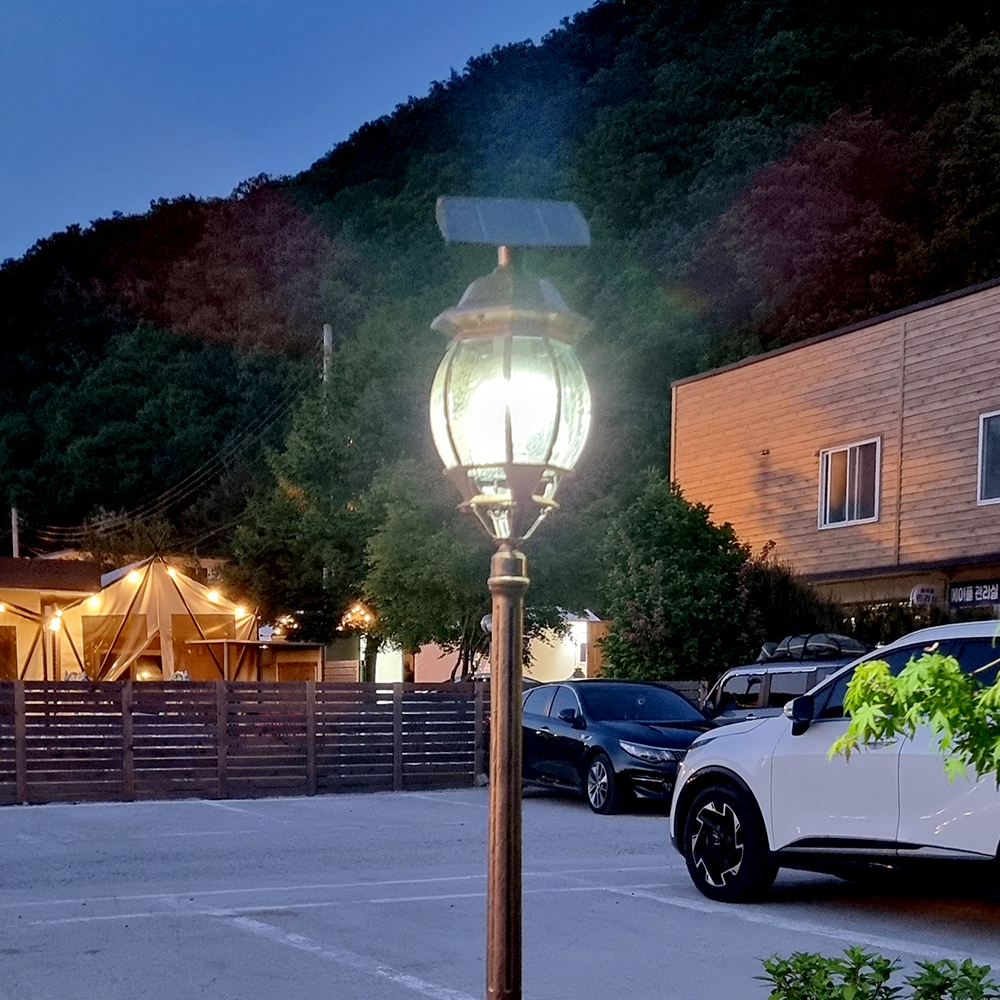 태양광 전원주택 가로등 LED 태양열 볼라드등 엔틱 정원등 문주등 투명 육각등 1.0M 이미지 4