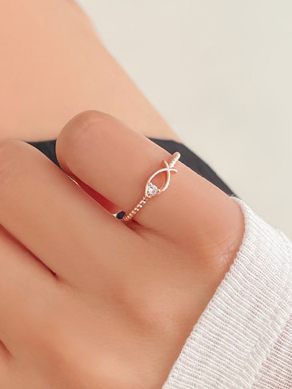 [무배] 실버925 로즈골드 물고기 큐빅 포인트 볼 은반지