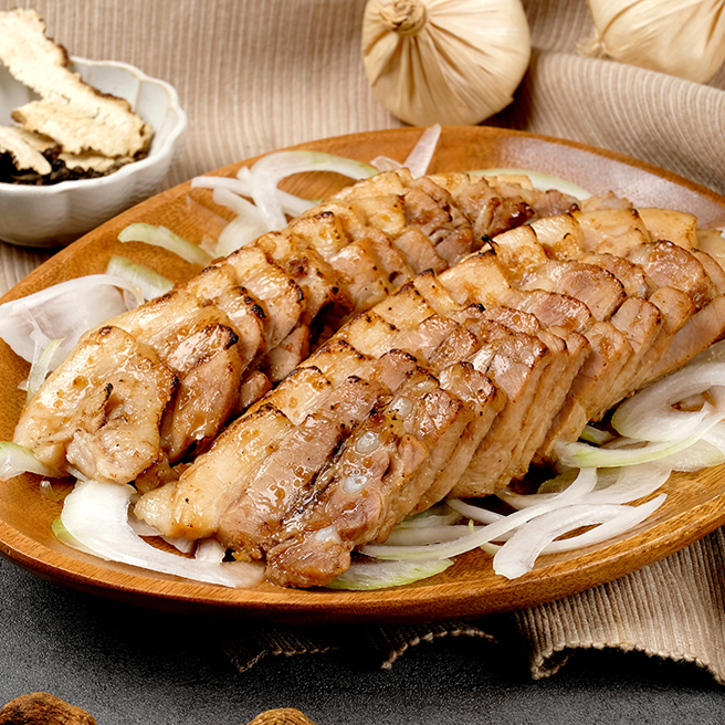통삼겹살 430g 내외 돼지 수육 족발 한방 보쌈 캠핑음식 - 상품 이미지